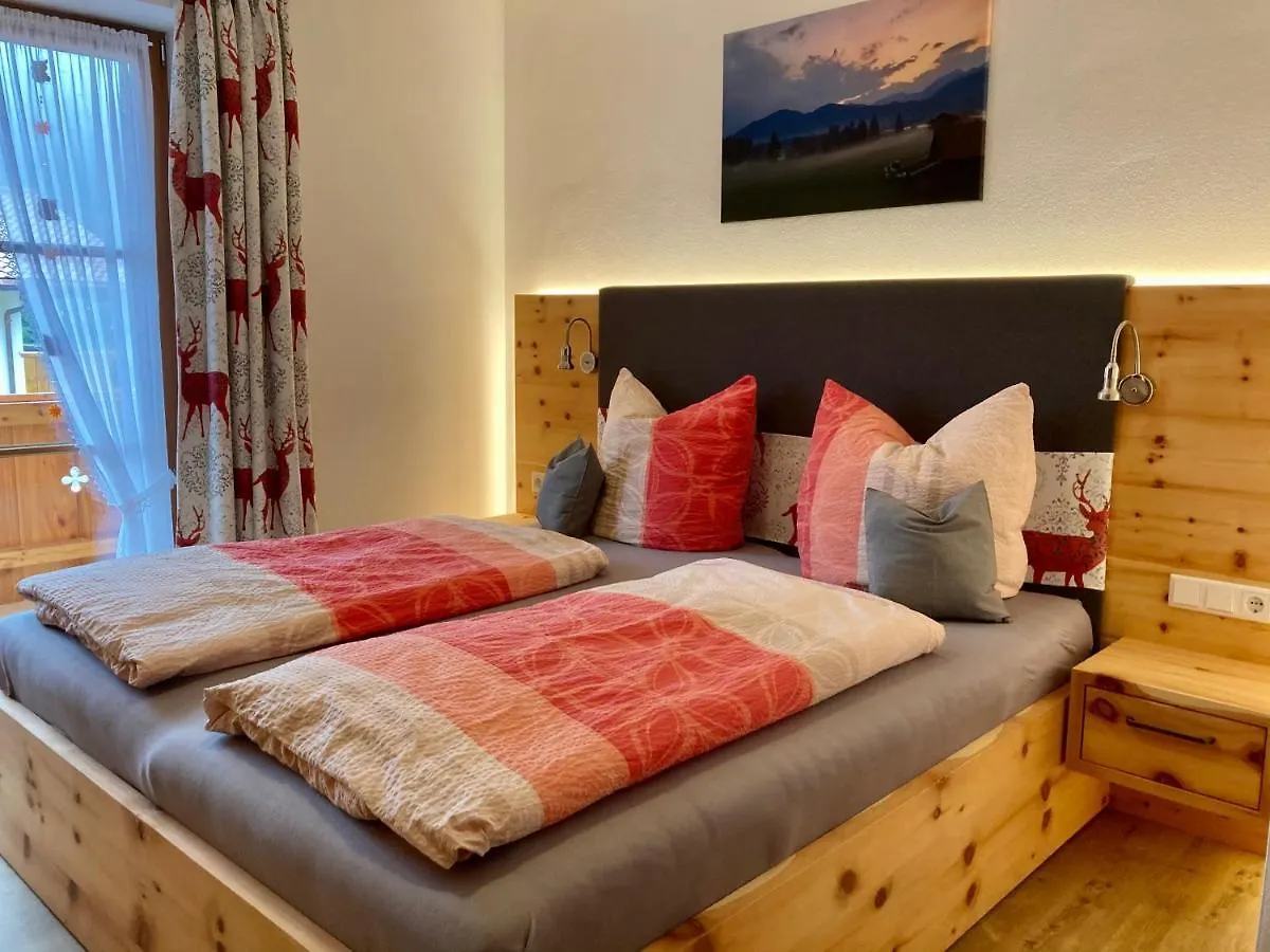 Apartment Ferienwohnungen am Kranzbach FeWo2 Krün